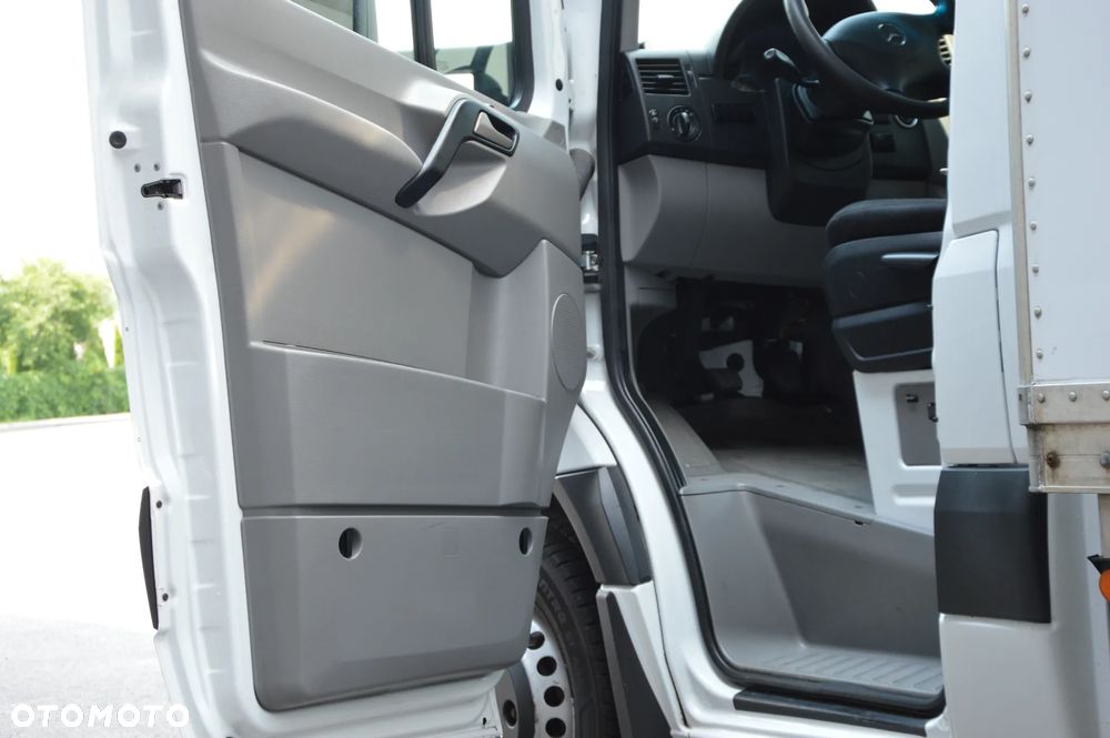 Mercedes-Benz SPRINTER 316 416 516 - 28