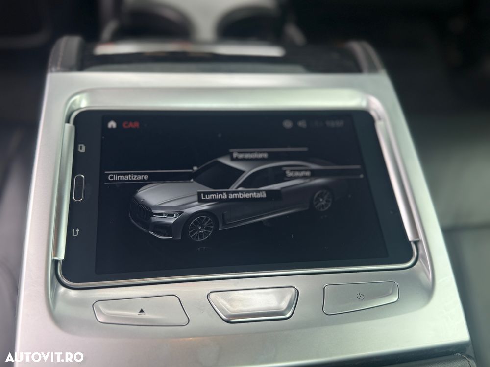 BMW Seria 7 730d xDrive - 32