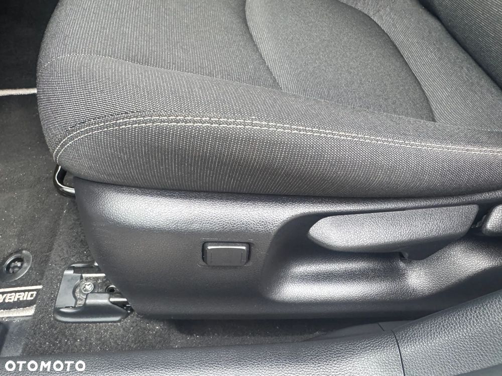 Toyota Corolla 1.8 Hybrid Comfort - 13