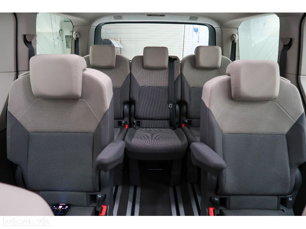 VW Multivan 2.0 TDI Style Longa DSG - 11