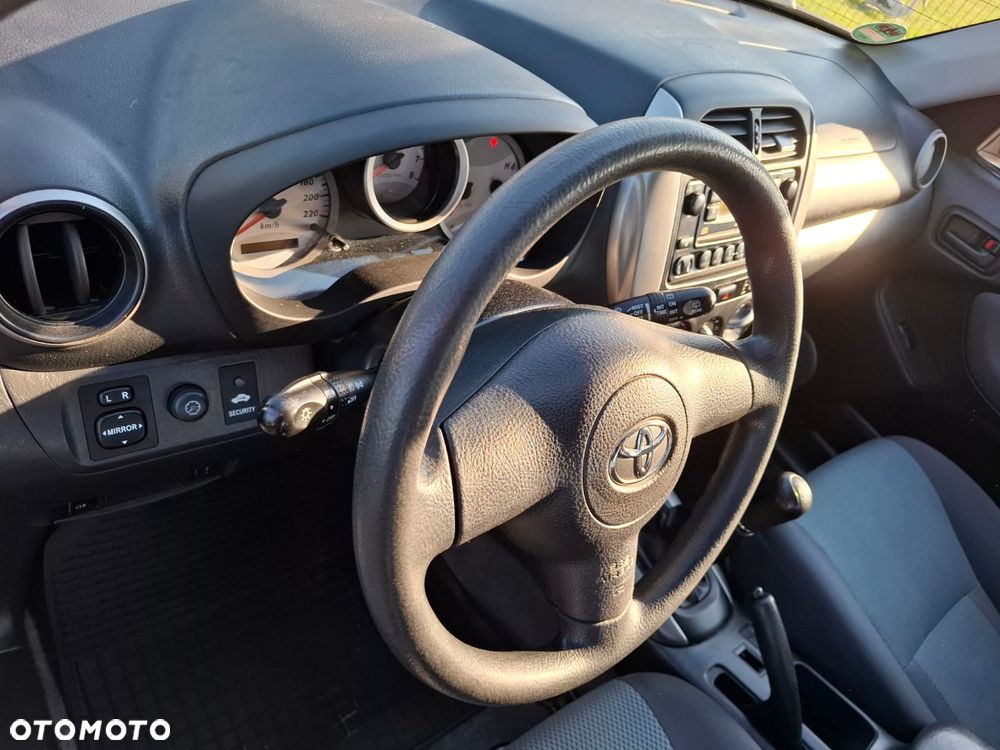 Toyota RAV4 4x2 - 16