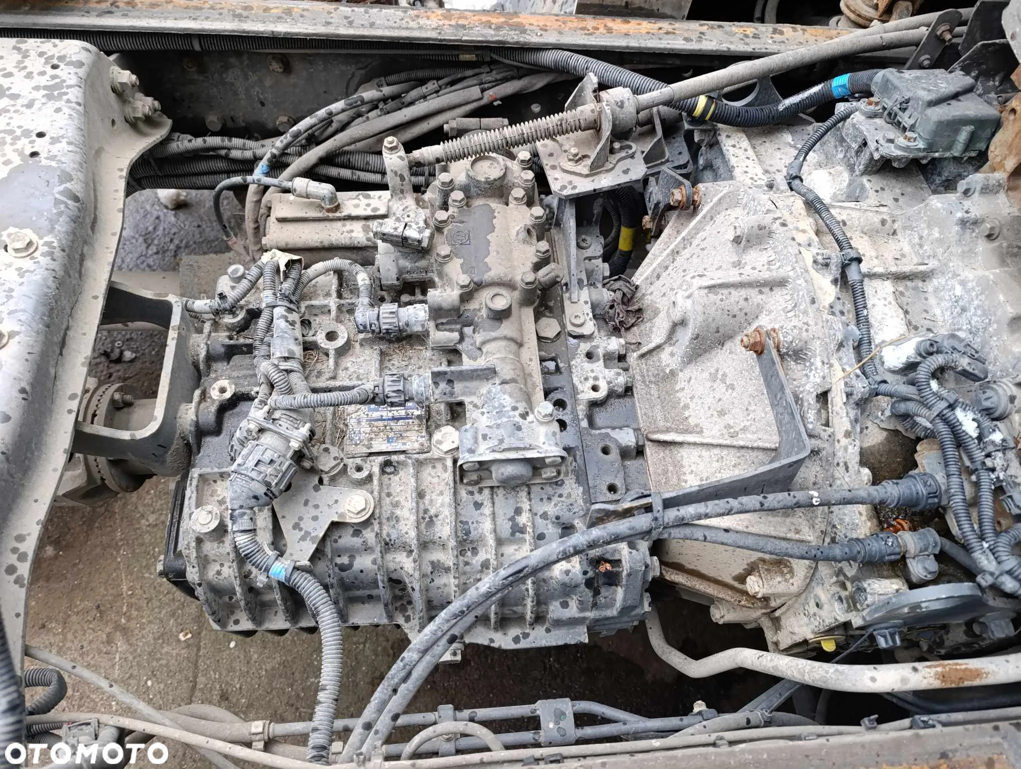 SKRZYNIA BIEGÓW RENAULT MIDLUM ZF Ecolite 6S850 - 2