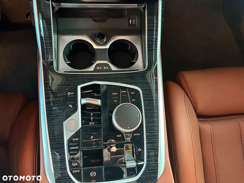 BMW X7 xDrive40d mHEV sport - 24
