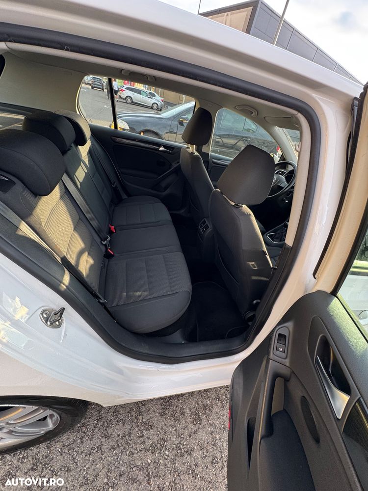 Volkswagen Golf 2.0 TDI DPF Highline - 9