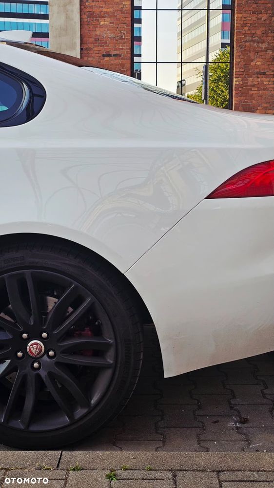 Jaguar XF 2.0 T Prestige - 18