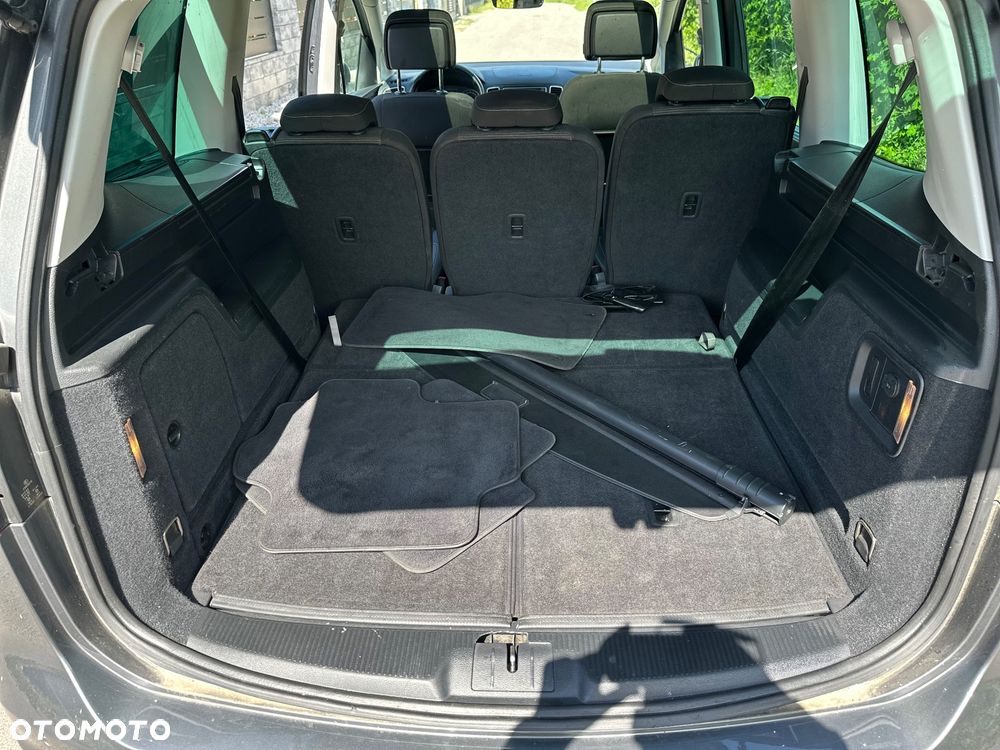 Volkswagen Sharan - 32