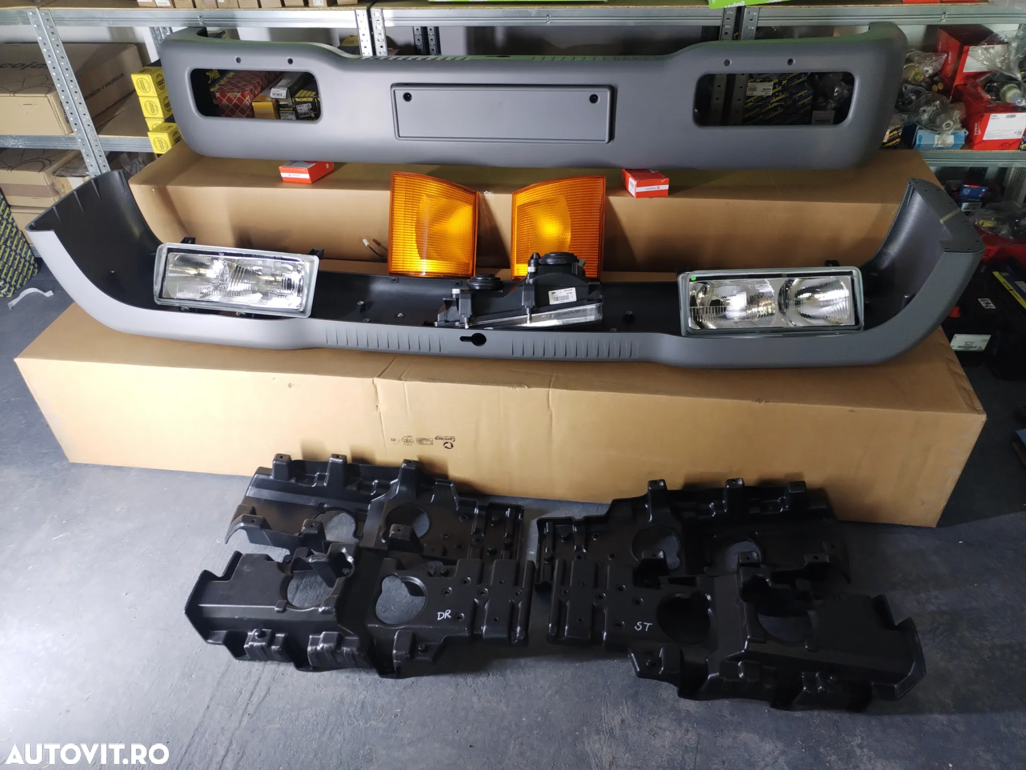 Bară Nissan Atleon model 2000-2015 FAR SEMNALIZATOR SCARA VAS STROPGEL SPRITIERA EXPNSIUNE BUCSA CABINA - 37