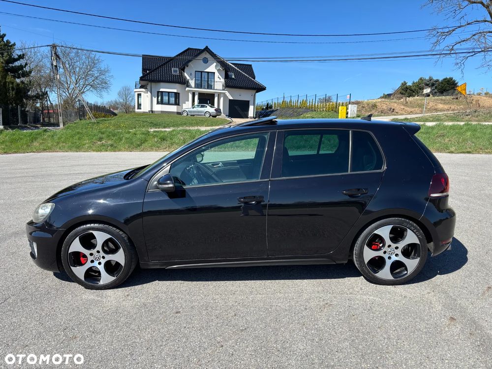 Volkswagen Golf - 10