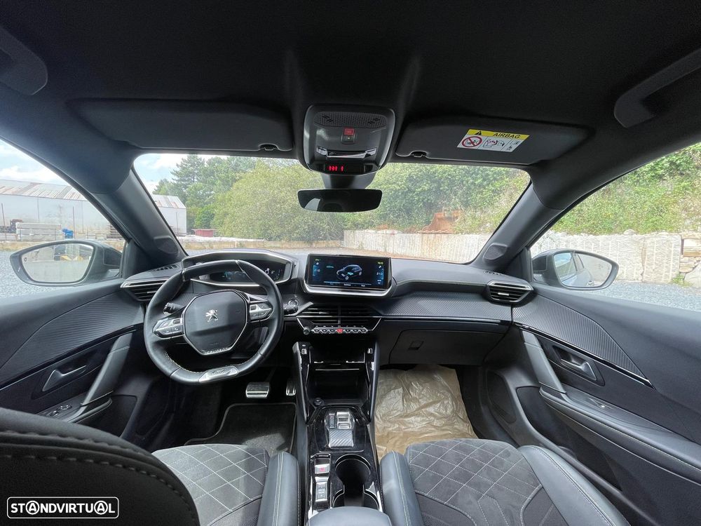 Peugeot e-208 GT - 9