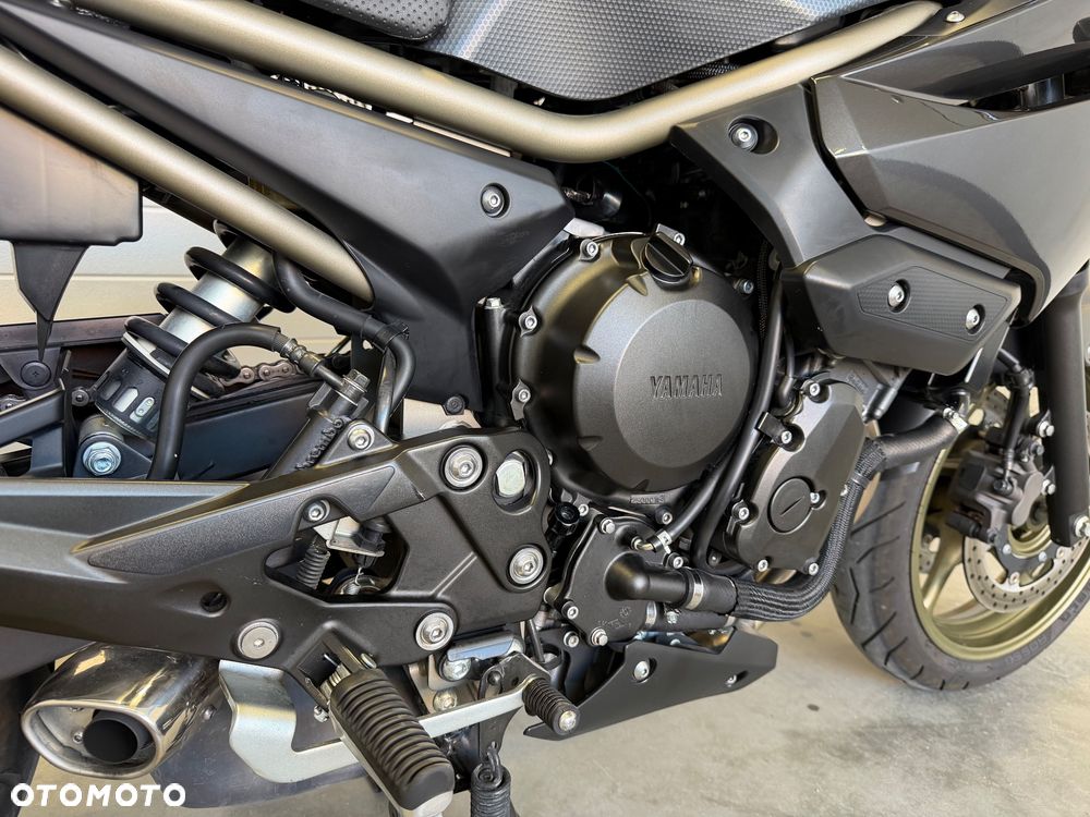 Yamaha XJ - 9