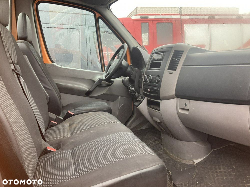 Mercedes-Benz Sprinter - 5