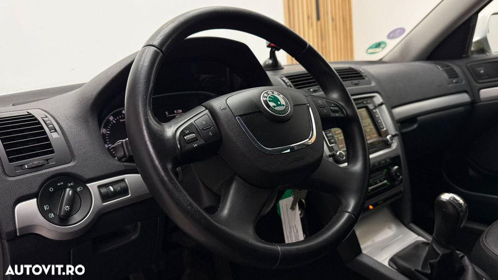 Skoda Octavia 1.2 TSI ACTIVE - 21