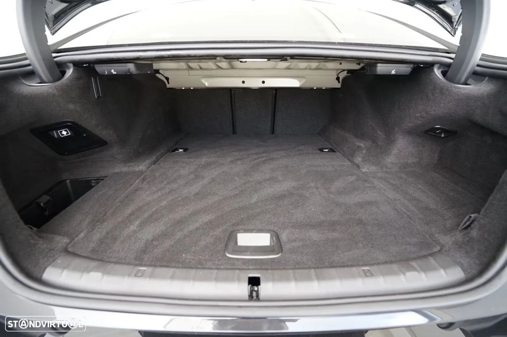 BMW 545 e xDrive Pack M - 13