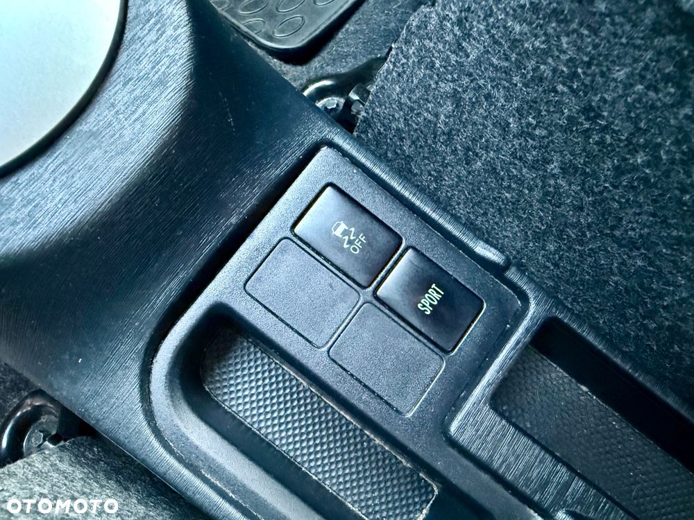 Toyota Yaris 1.33 VVT-i Multidrive S Life - 29