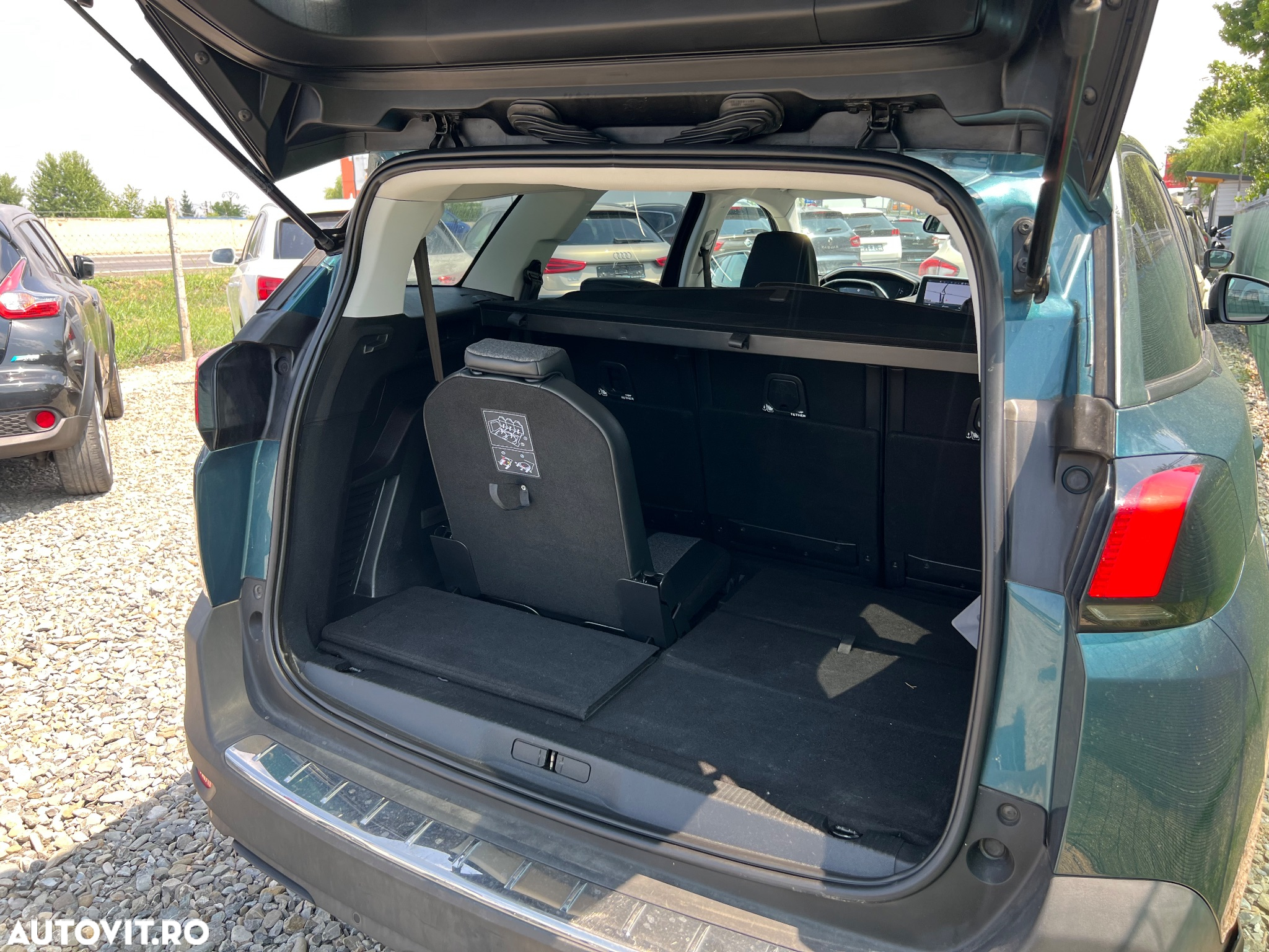 Peugeot 5008 1.5 BlueHDI s&s Allure - 25