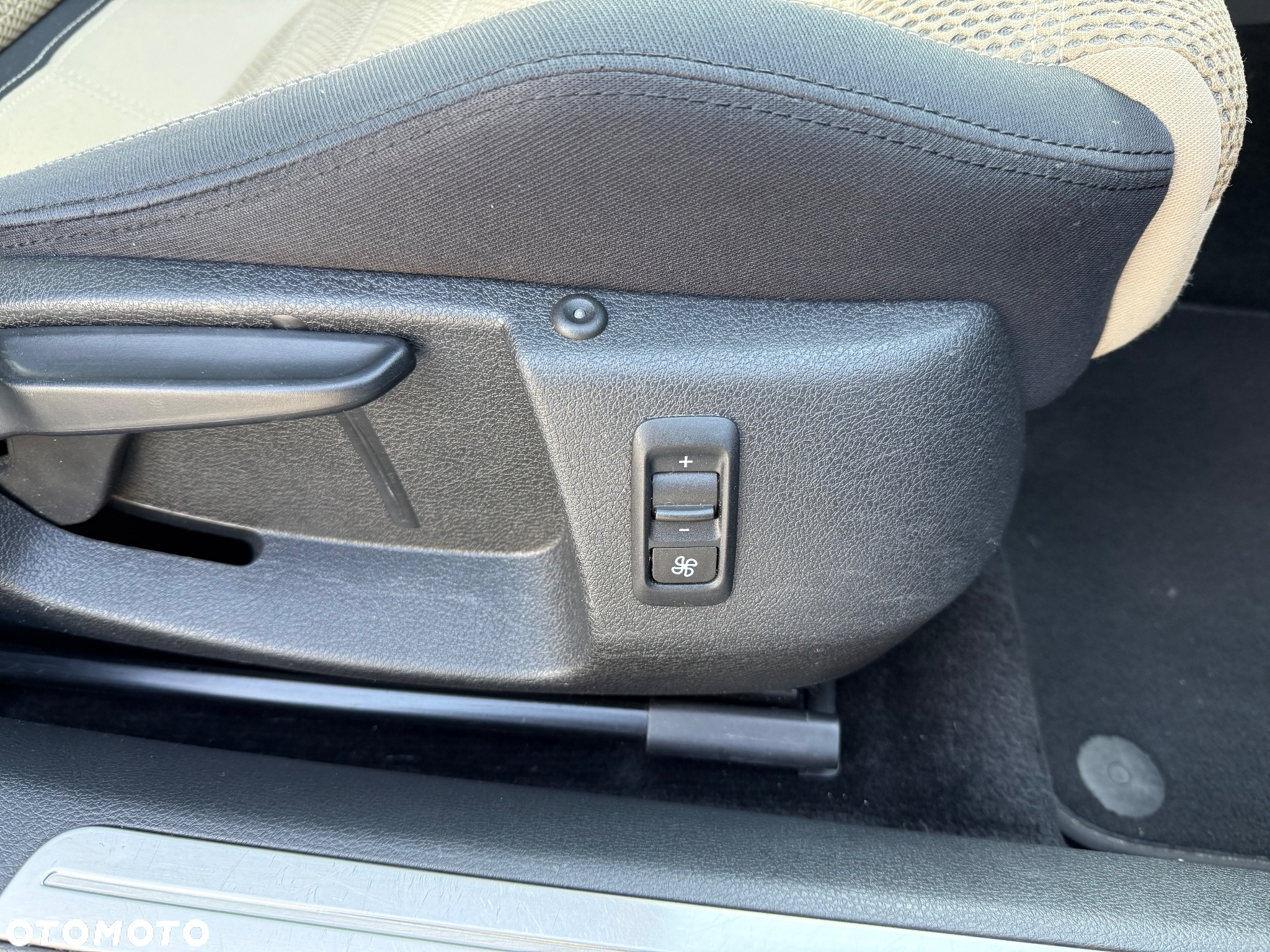 Volkswagen Passat CC - 28