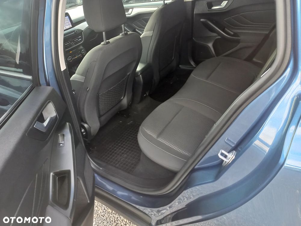 Ford Focus Turnier 1.5 EcoBlue Start-Stopp-System TITANIUM - 16