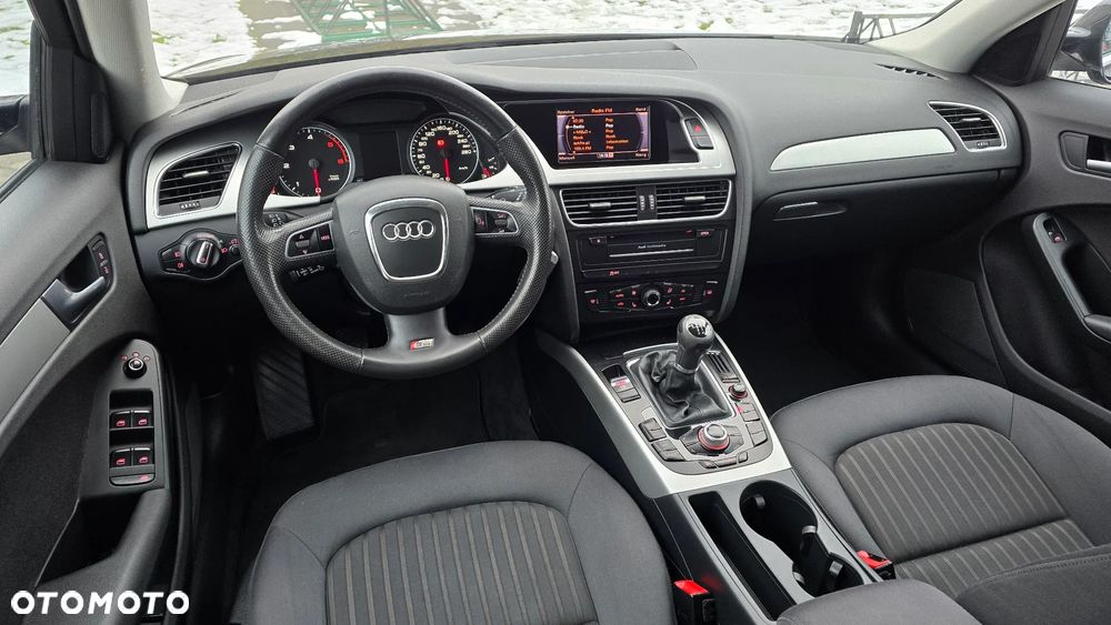 Audi A4 Avant - 10
