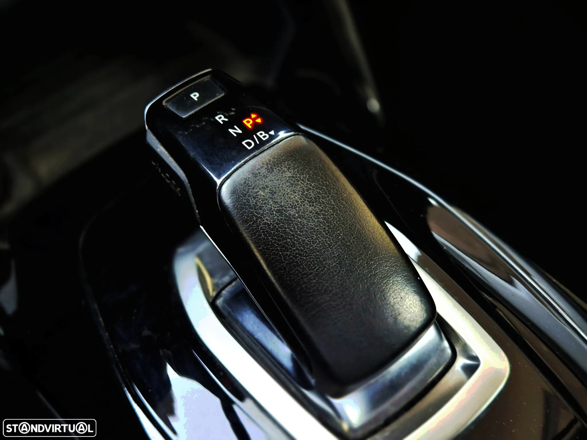 Peugeot e-2008 50 kWh Active Pack - 5
