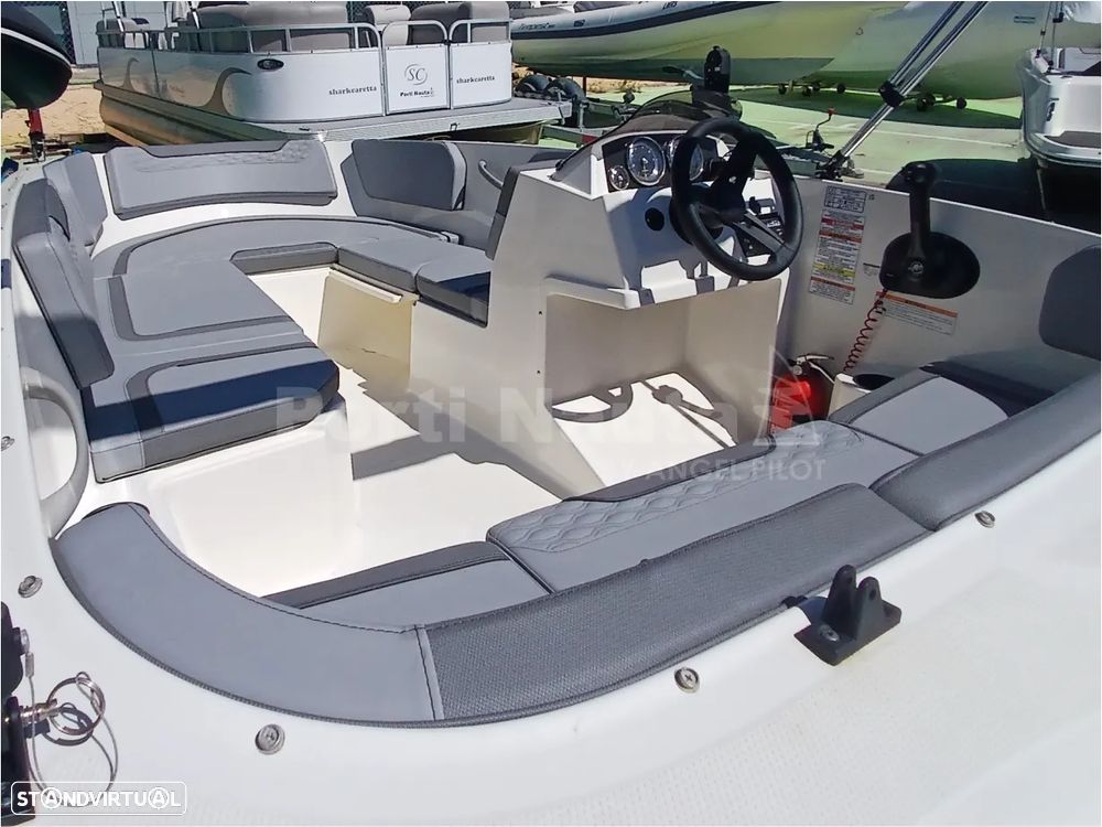 Bayliner M15 - 6