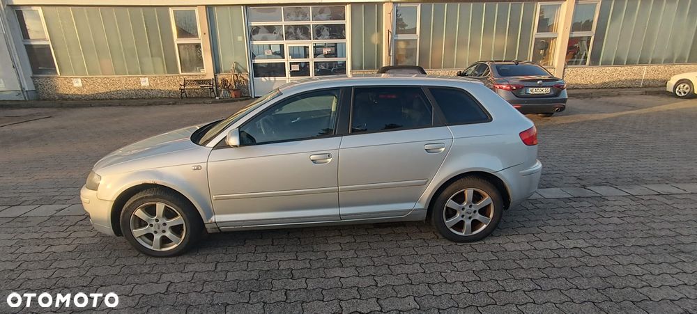Audi A3 Sportback - 2
