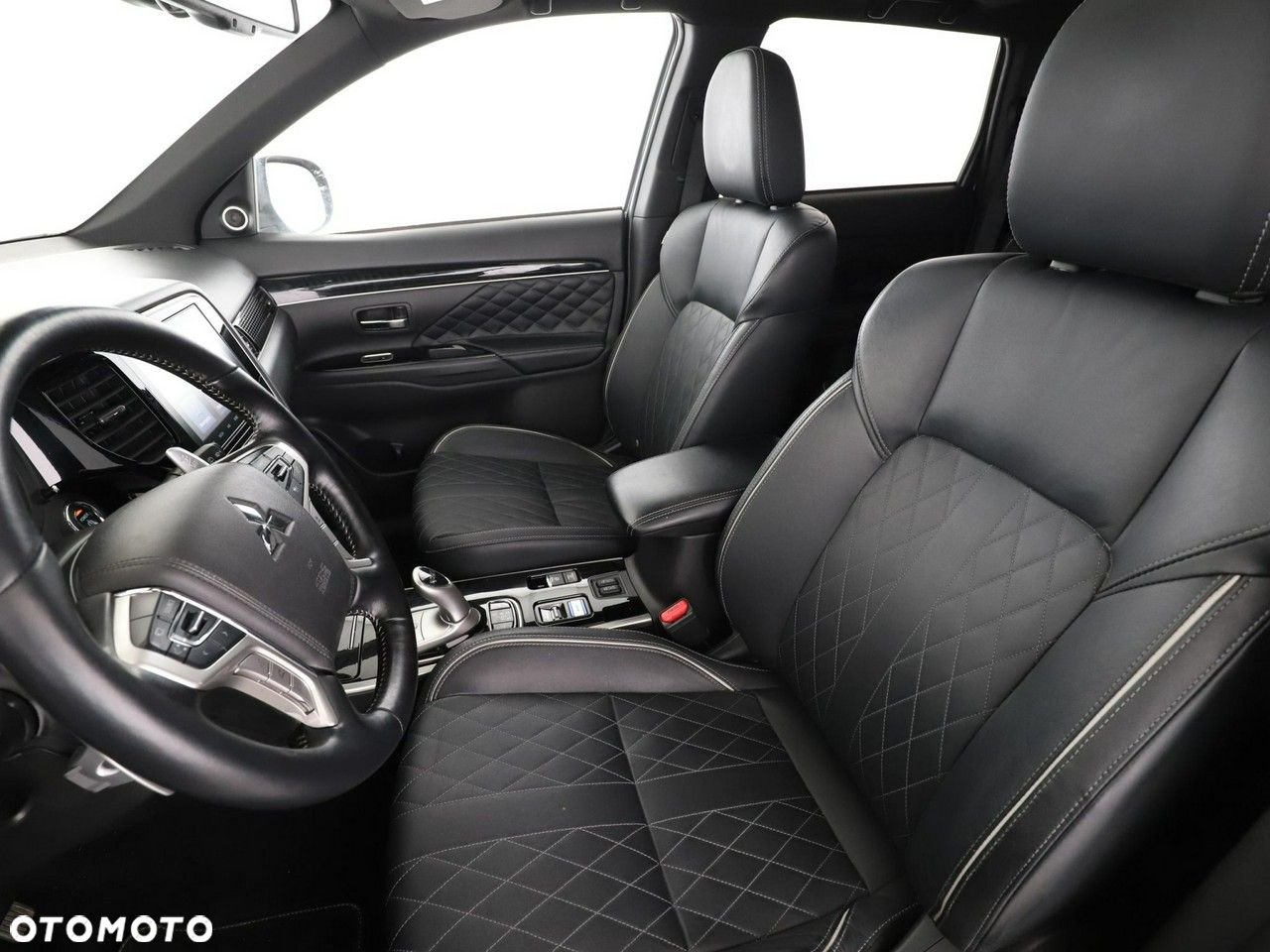 Mitsubishi Outlander 2.4 4WD Plug-In Hybrid Spirit - 13