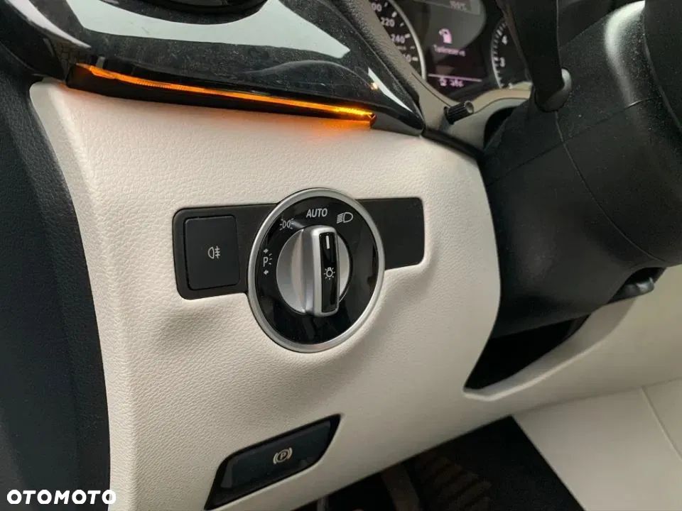 Mercedes-Benz Klasa B 180 - 18