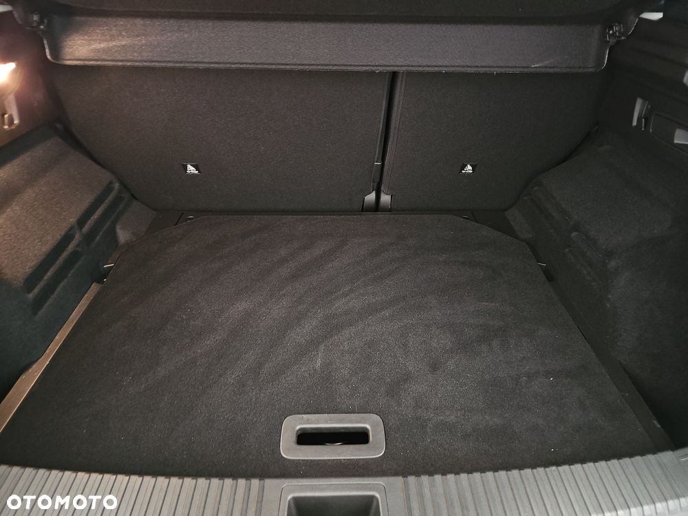 Renault Austral 1.3 TCe mHEV Iconic esprit Alpine - 17