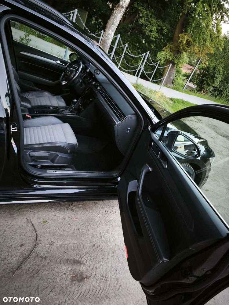 Volkswagen Passat - 8