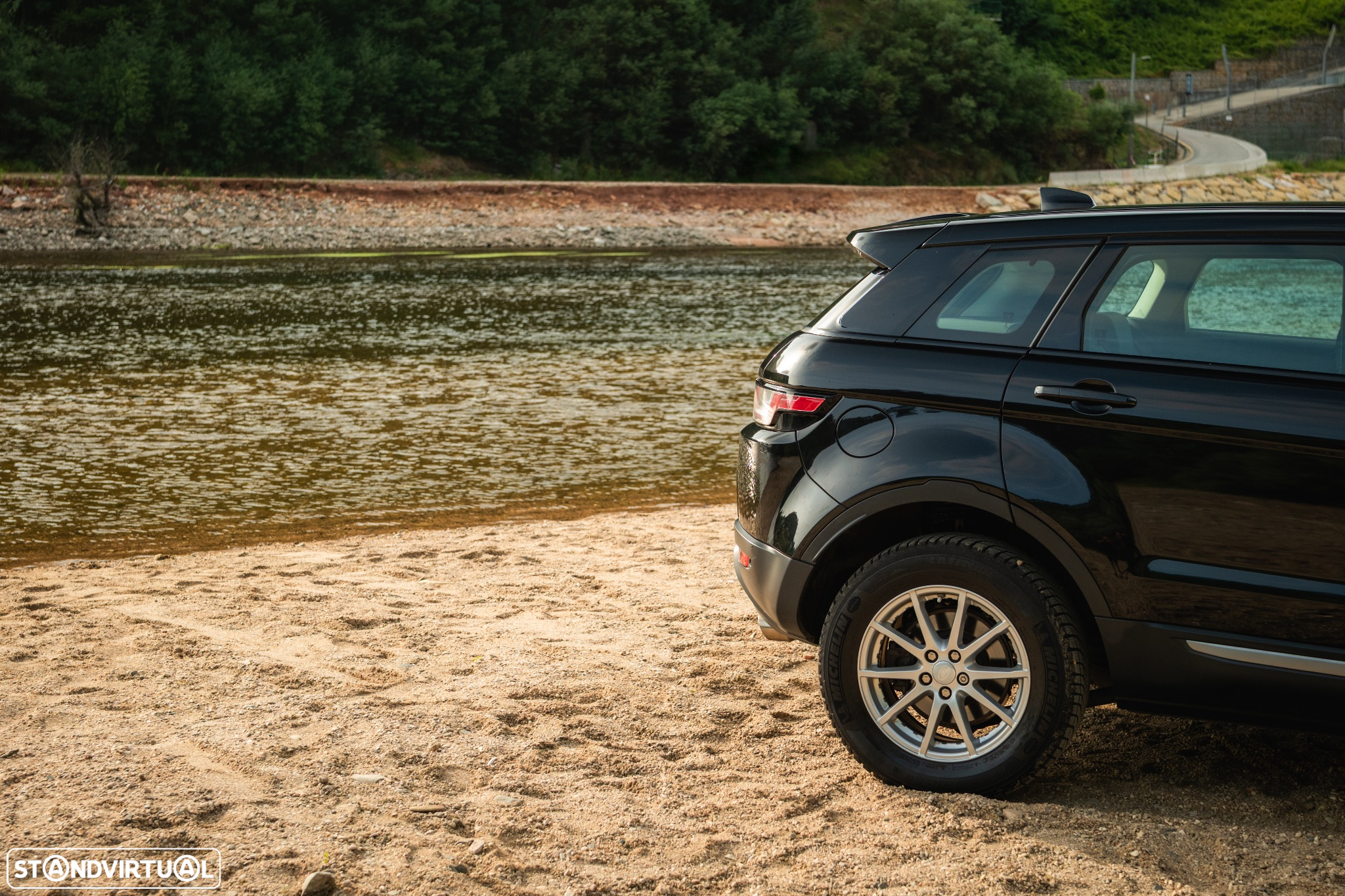Land Rover Range Rover Evoque 2.0 D150 R-Dynamic - 44