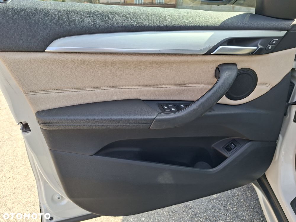 BMW X1 sDrive20i Advantage sport - 18