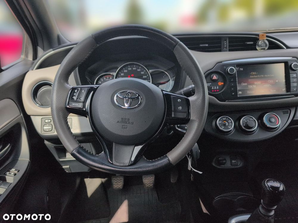 Toyota Yaris 1.33 Selection Platinum - 12