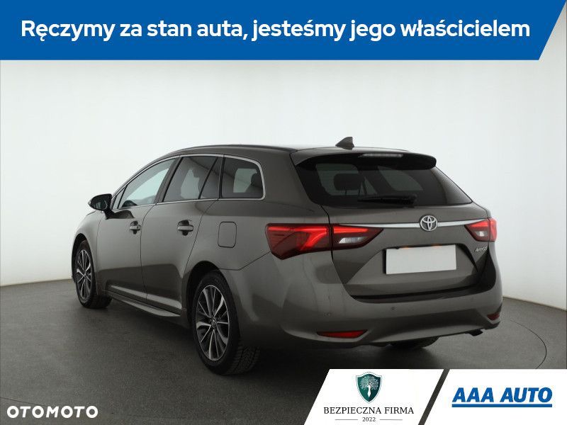 Toyota Avensis - 6