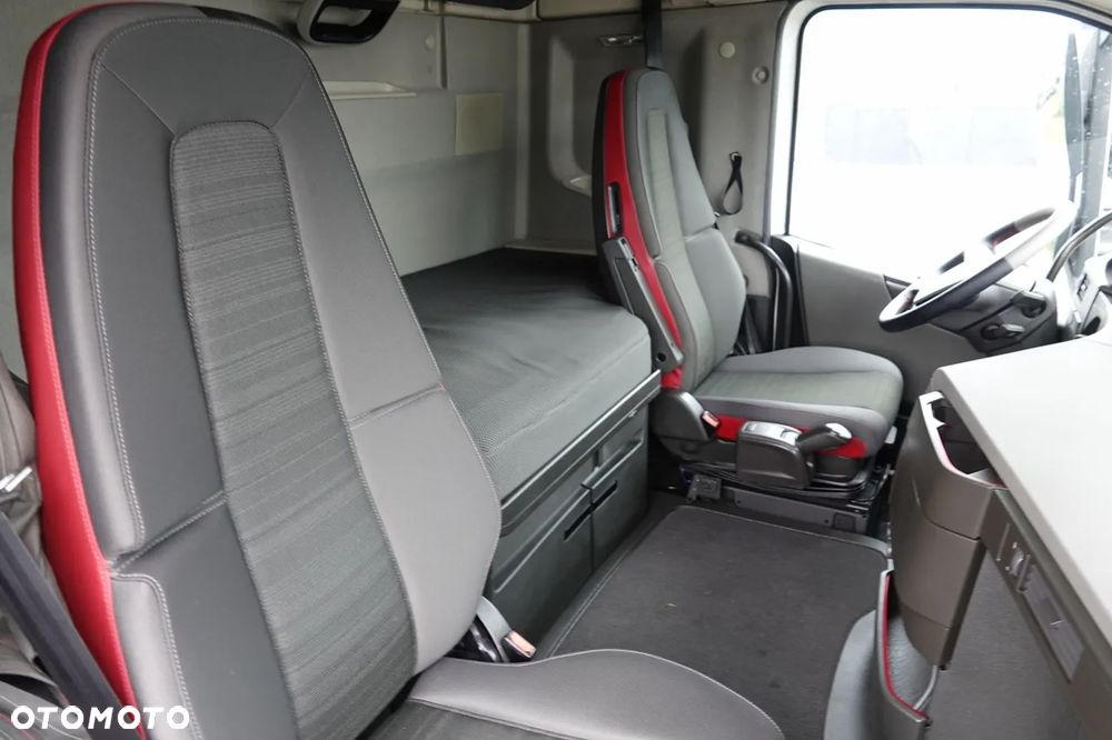 Volvo FH 500 / KLIMATYZACJA POSTOJOWA / OPONY 100% / I-SHIFT - 35