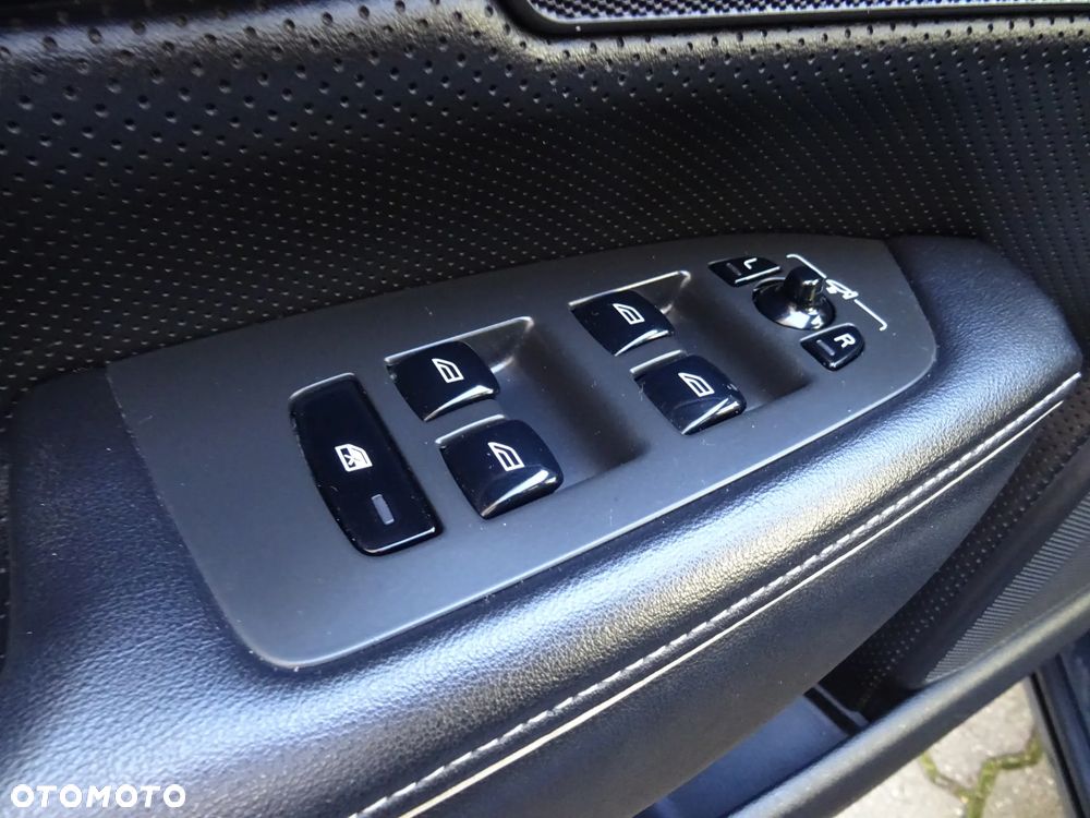 Volvo V90 D4 Geartronic R Design - 16