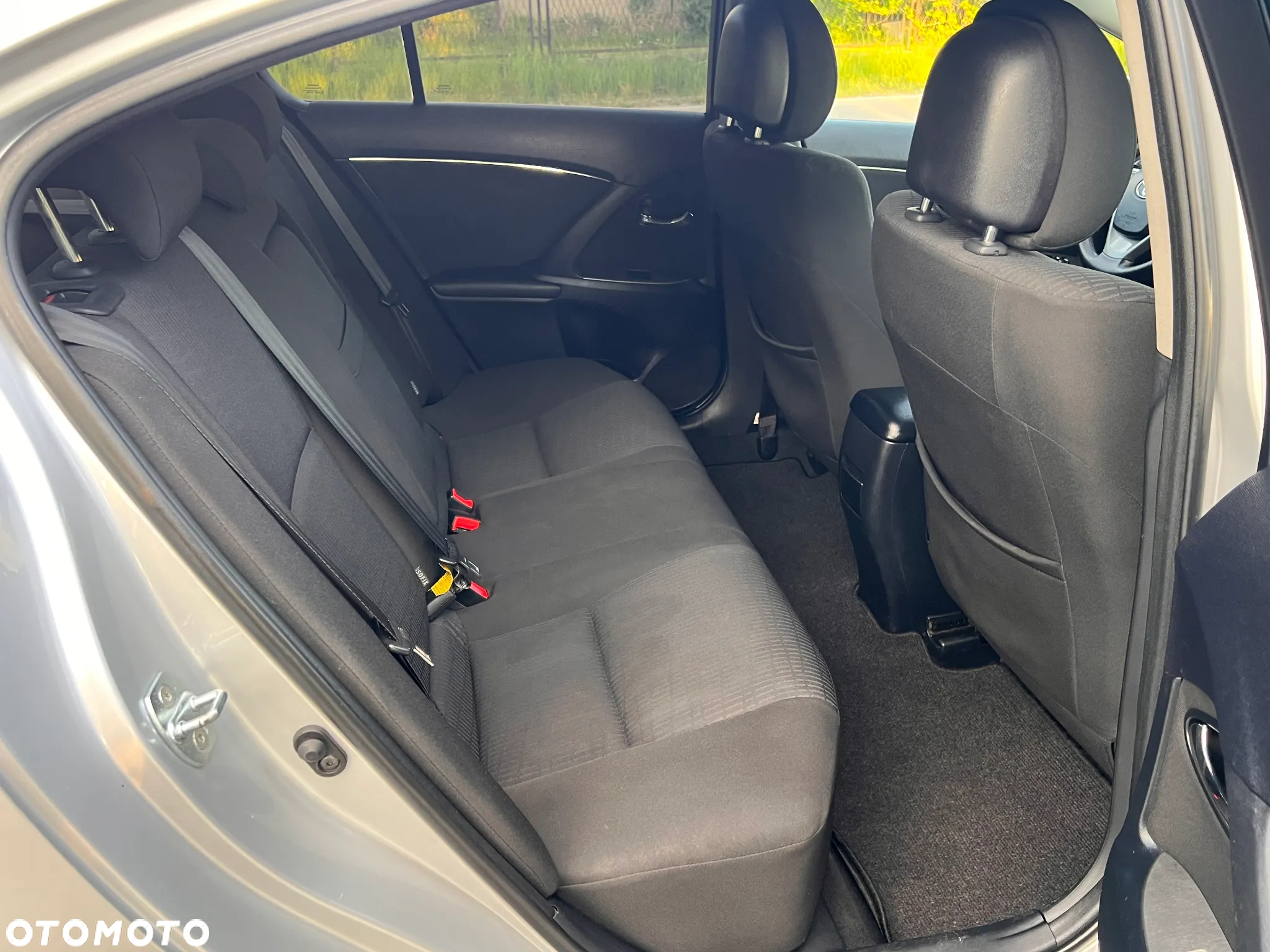 Toyota Avensis 1.8 Luna - 25
