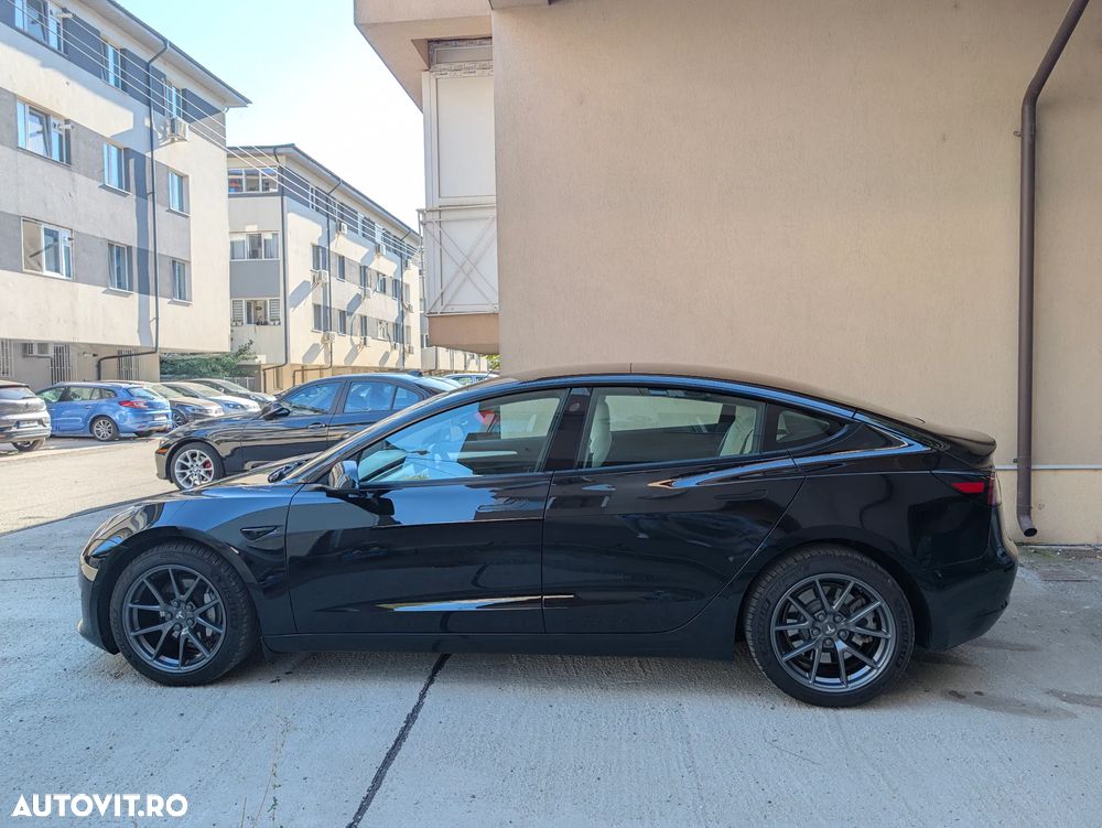 Tesla Model 3 2021 photo 4