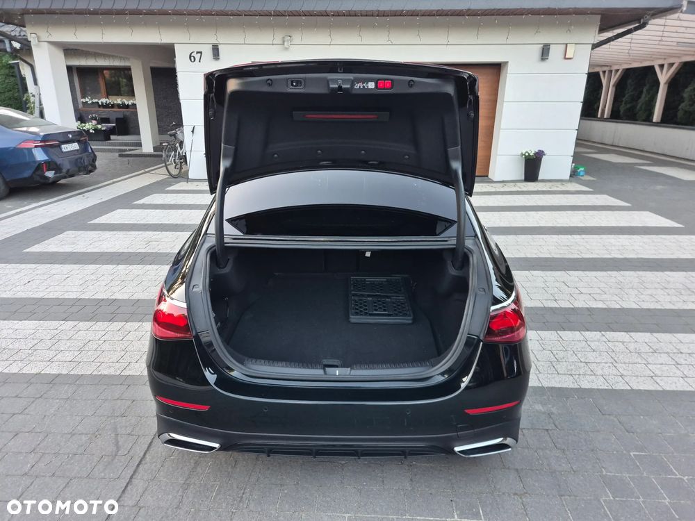 Mercedes-Benz Klasa E 450 mHEV 4-Matic AMG 9G-Tronic - 40