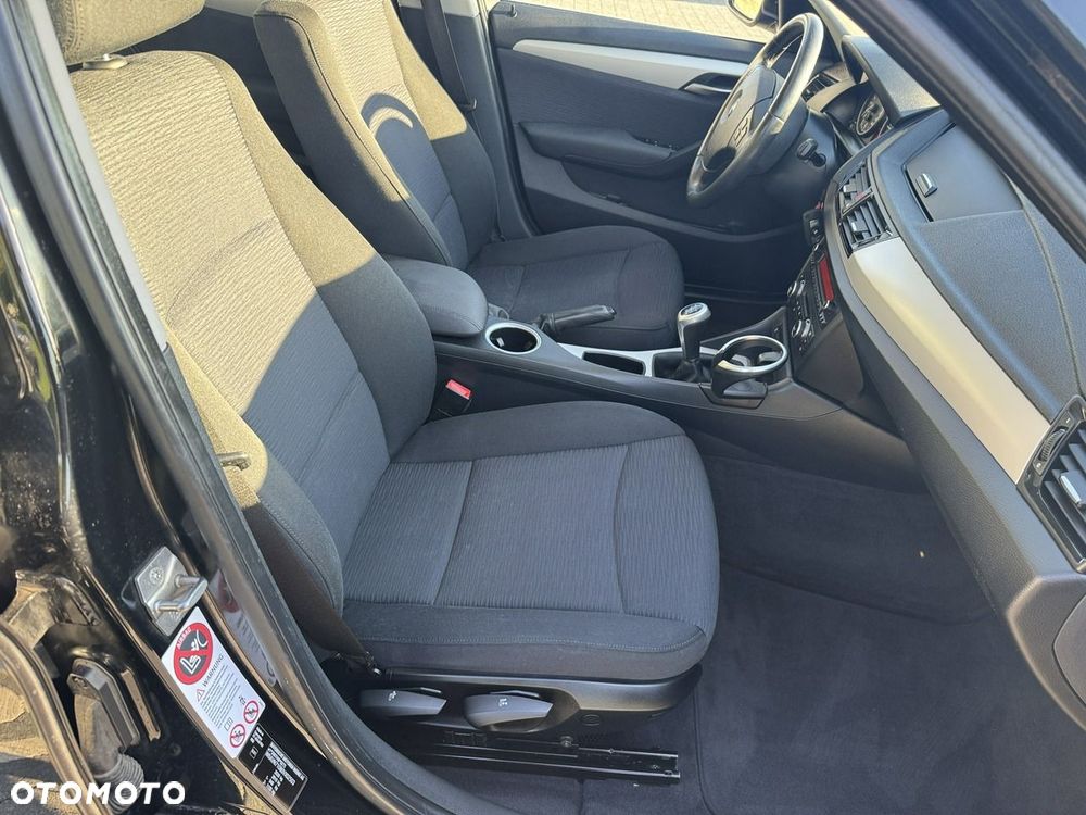 BMW X1 sDrive18d - 27