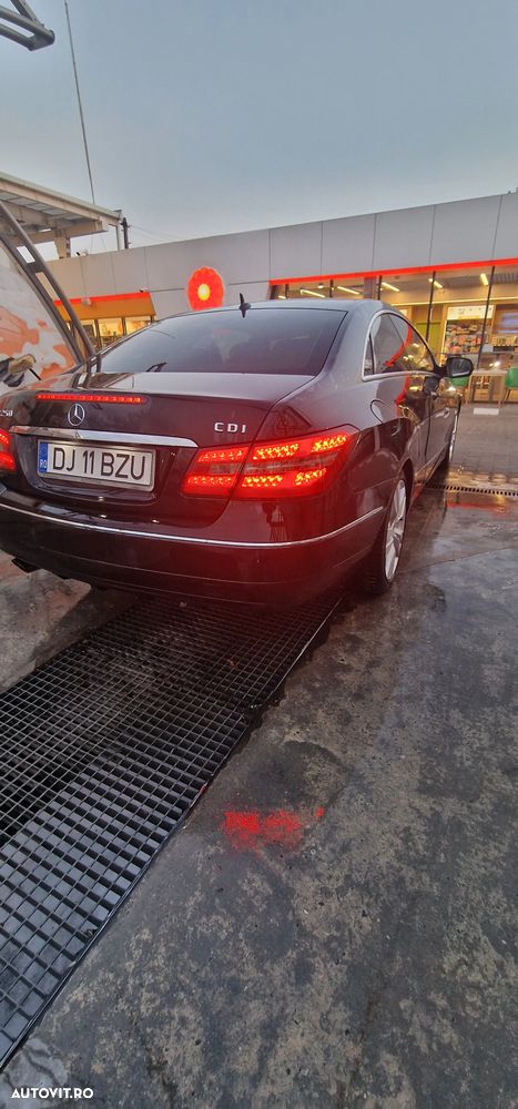 Mercedes-Benz E 250 CDI DPF BlueEFFICIENCY Automatik Avantgarde - 13