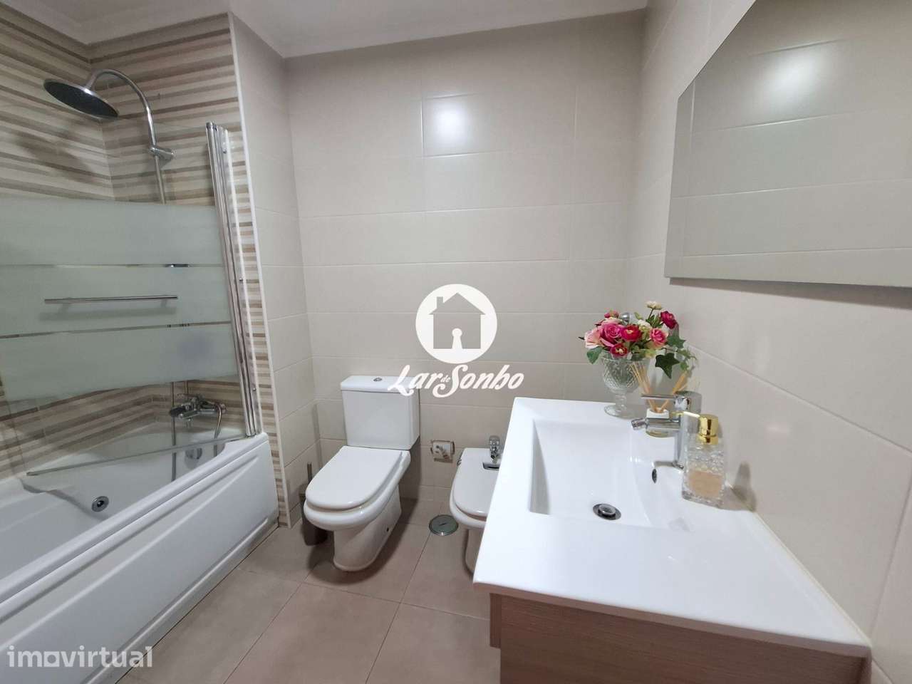Apartamento T3 com Garagem Fechada no Centro da Cidade - Grande imagem: 4/29