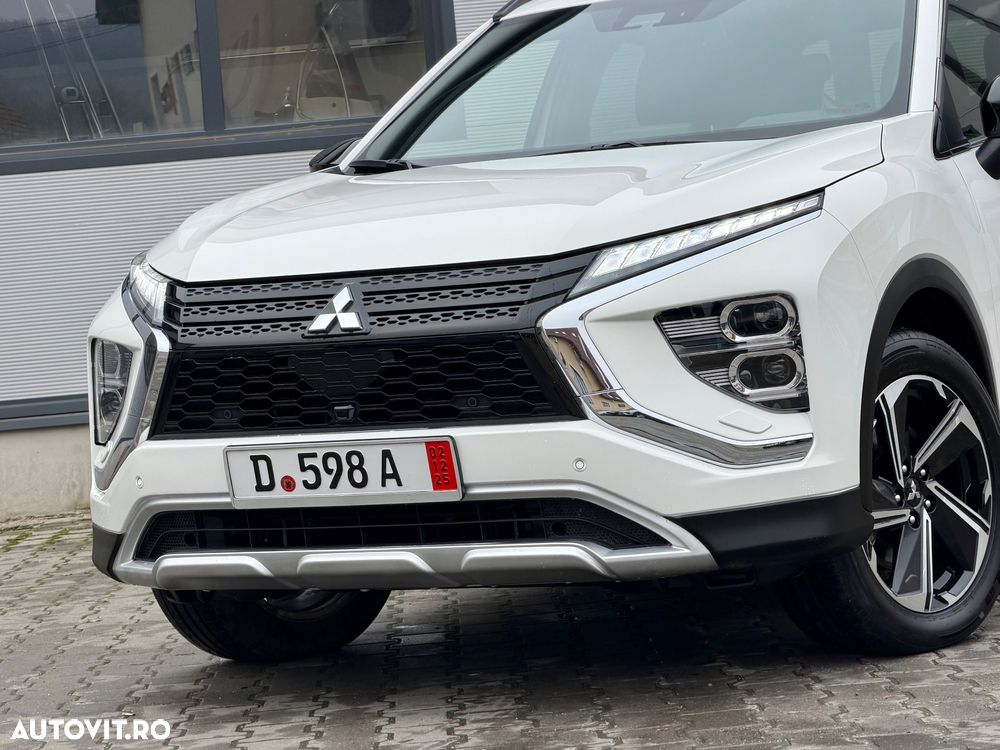 Mitsubishi Eclipse-Cross PHEV Intense+ Black - 24