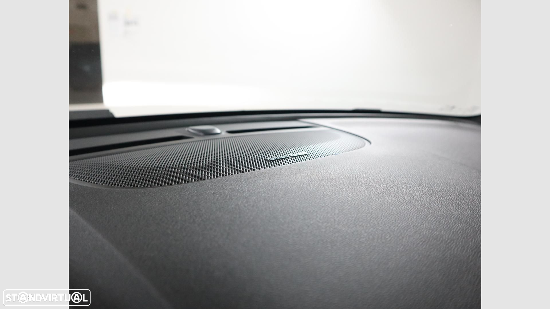 Volvo XC 40 1.5 T2 Plus Dark Auto - 27