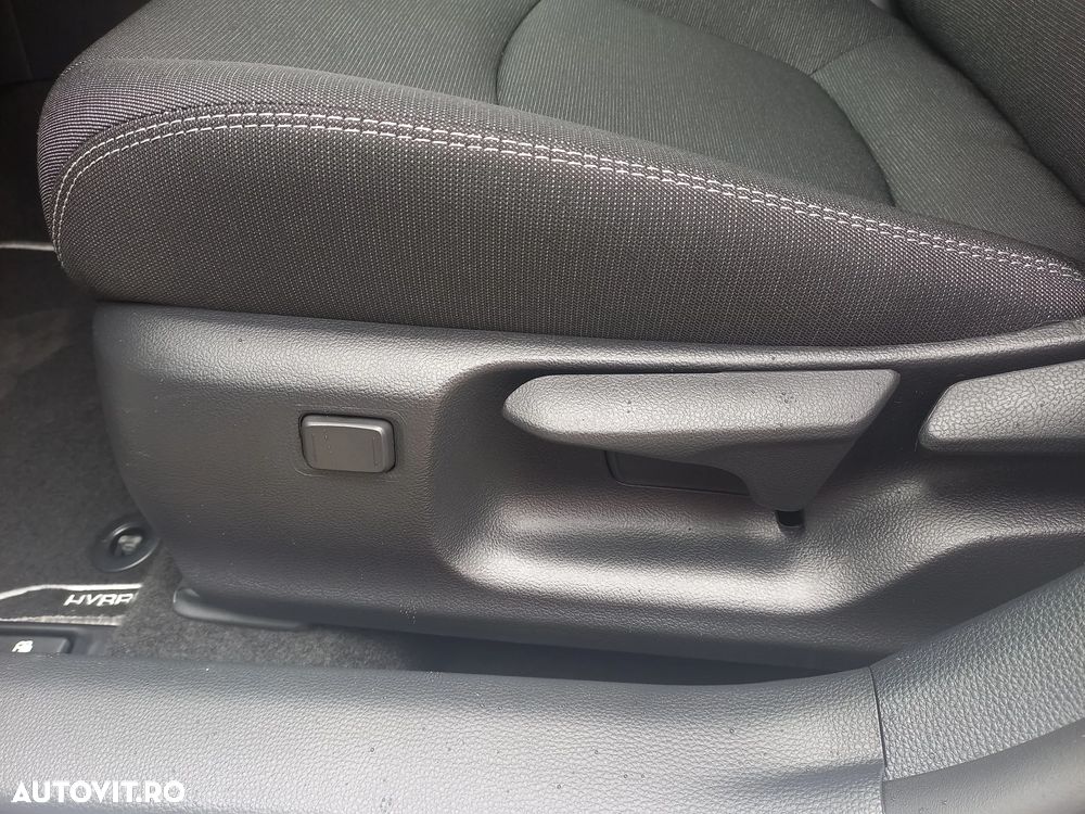 Toyota Corolla Sedan 1.8 HSD Business - 16