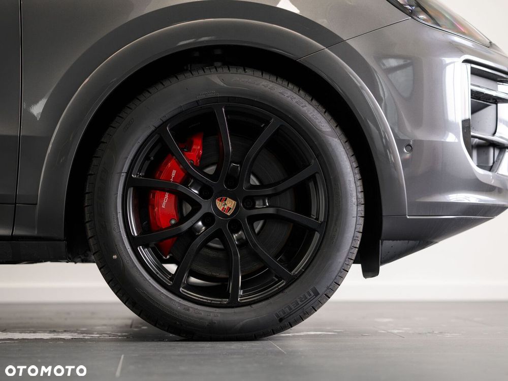 Porsche Cayenne - 6