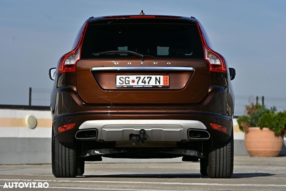 Volvo XC 60 D5 AWD Geartronic Summum - 5