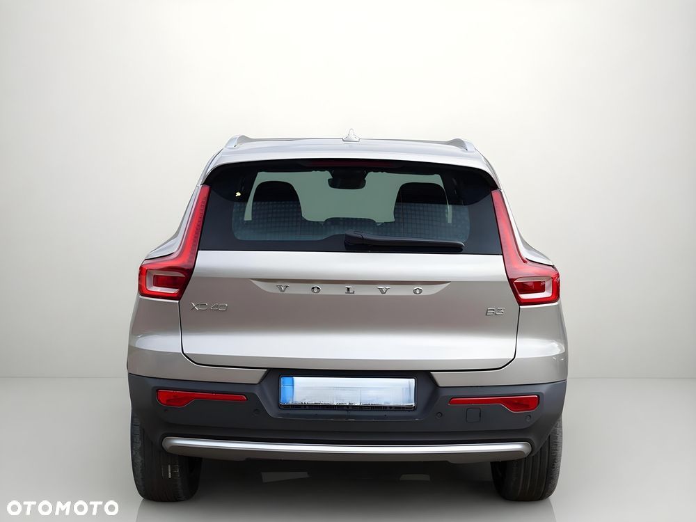 Volvo XC 40 B3 Core - 4