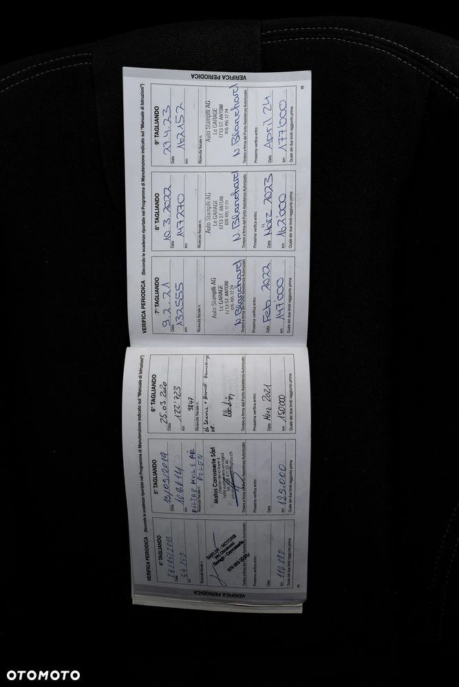 Hyundai Veloster 1.6 GDI Style - 32