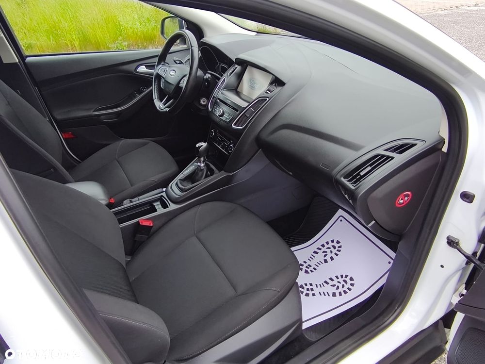 Ford Focus 1.5 TDCi DPF Start-Stopp-System Titanium - 27