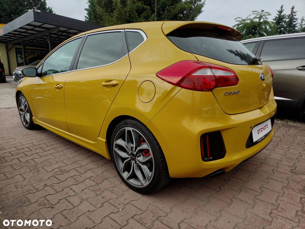 Kia Ceed - 9